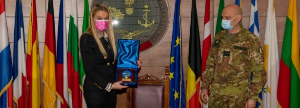 Il sottosegretario Stefania Pucciarelli in visita al Comando operativo di vertice Interforze: “Grati alle Forze Armate per tutte le attività svolte e per quanto continueranno a fare per vincere la battaglia contro il Covid”