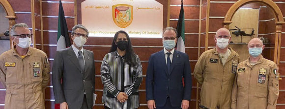 Il Sottosegretario Mulè in Kuwait incontra il contingente italiano che opera nell’ambito dell’Operazione multinazionale “Inherent Resolve”