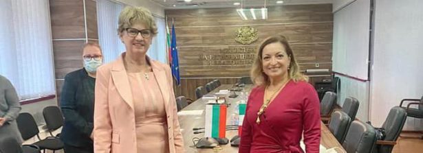 L’Ambasciatrice a Sofia Giuseppina Zarra incontra la Ministra bulgara per lo Sviluppo Regionale ed i Lavori Pubblici Violeta Komitova
