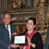 La giuria presieduta da Sethi Krishan Chand ha scelto il poeta italiano tra 132 nomination da tutto il mondo