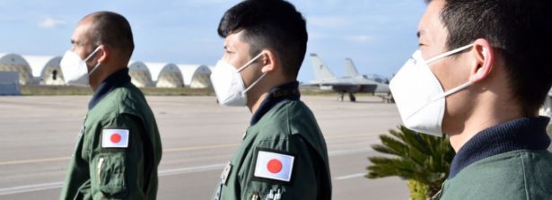 Ambasciata a Tokyo, due allievi piloti giapponesi arrivano in Italia per frequentare il corso di addestramento avanzato al volo militare presso l’IFTS di Galatina (Lecce)