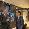 L’Ambasciatore d’Italia in Giappone Benedetti incontra il team di Brioni presso lo store di Ginza