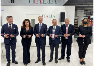 Germania, inaugurato dall’ambasciatore Varricchio il Padiglione italiano alla Fiera internazionale del libro di Francoforte