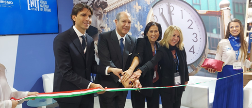 L’Ambasciatore Guariglia inaugura il padiglione italiano alla Fiera IBTM 2022 di Barcellona