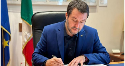 Lombardia, il Ministro Salvini firma per sbloccare 42 milioni per le ferrovie: l’accordo di programma integrativo permetterà il completamento di alcune opere