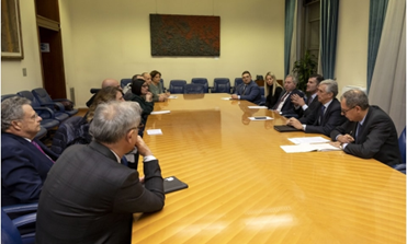 Il sottosegretario agli Esteri Silli ha incontrato nei giorni scorsi alla Farnesina una delegazione della Commissione per le Adozioni Internazionali e del Dipartimento per le politiche per la Famiglia
