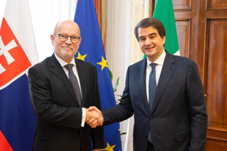 Trentennale relazioni Italia-Slovacchia, incontro tra il Ministro Fitto e il Ministro slovacco Kacer