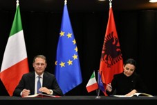 Cooperazione italiana: firmato accordo per migliorare la rete di distribuzione dell’energia elettrica nell’Albania settentrionale