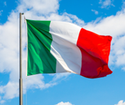 Il nuovo ambasciatore d’Italia a Madrid Giuseppe Maria Buccino Grimaldi ha celebrato il 77° anniversario della Repubblica Italiana con un evento organizzato in Ambasciata