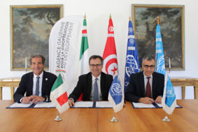 Cooperazione italiana – OIM: firmato all’Ambasciata d’Italia in Tunisia un nuovo accordo per coinvolgere la diaspora tunisina nello sviluppo del Paese