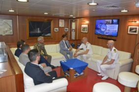 Qatar, Nave Rizzo accoglie gli Ambasciatori dei Paesi EMASOH e UE
