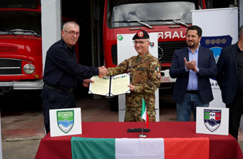 Kosovo, soldati italiani donano arredi e attrezzature ai Vigili del Fuoco di Istok: progetto di cooperazione civile-militare nell’ambito di KFOR