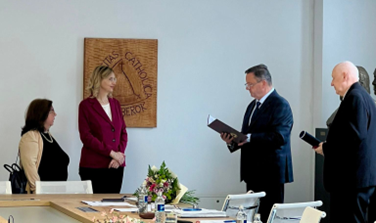 Slovacchia, l’Ambasciatrice Flumiani in visita all’Università Cattolica di Ružomberok. Conferita alla diplomatica la Medaglia d’oro dell’Ateneo