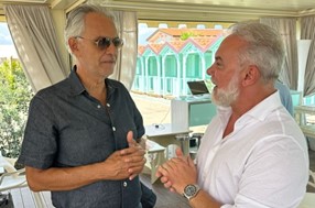 Si è parlato di musica e cultura italiana nel mondo nell’incontro tra Vincenzo Odoguardi (Maie) e il Maestro Andrea Bocelli