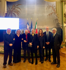 Francia, l’Ambasciatrice d’Italia a Parigi D’Alessandro ha partecipato all’inaugurazione della mostra Arte Povera alla Bourse de Commerce – Pinault Collection