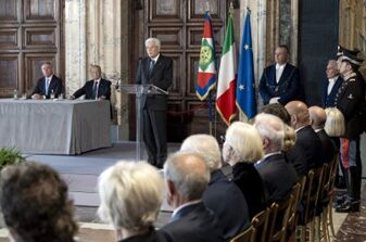 Al Quirinale la consegna delle insegne di Cavaliere dell’ordine “Al Merito del Lavoro”, Mattarella: l’investimento sui giovani, rappresenta semplicemente il futuro. Le imprese costituiscono una frontiera dell’Italia di domani