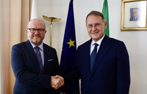 Il Vice Ministro degli Esteri Cirielli ha incontrato il Sottosegretario del Ministero degli Affari Interni polacco Duszczyk
