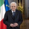 Il Messaggio di fine anno del Presidente Sergio Mattarella: Il nostro Paese esercita una forza di attrazione, che va anche al di là delle sue bellezze naturali, delle sue città d’arte, della sua cultura. Con questo aspetto confortante stride il fenomeno dei giovani che vanno a lavorare all’estero perché non trovano alternative, spesso dopo essersi laureati