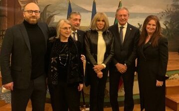 Cerimonia all’Ambasciata d’Italia a Parigi: il Presidente della Biblioteca Nazionale di Francia Gilles Pécout insignito dell’onorificenza di Grande Ufficiale dell’Ordine al Merito della Repubblica Italiana