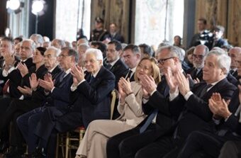 Al Quirinale la celebrazione del “Giorno del Ricordo, Mattarella: “Dobbiamo ascoltare le storie degli altri, mettere in comune le sofferenze, e lavorare insieme per guarire le ferite del passato”; Tajani: “Il ricordo delle vittime è soprattutto un monito verso la crudeltà della guerra, verso la follia dell’odio interetnico, verso la pericolosità delle ideologie totalizzanti”