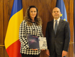 Bucarest, incontro tra l’Ambasciatore d’Italia Mangoni e la Ministra della Cultura Intotero