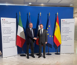 Conferenza a Parigi sul futuro dell’industria dell’acciaio europeo, Urso: “L’Europa difenda la sua industria”