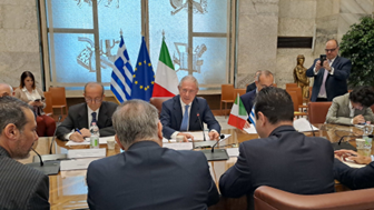 Italia-Grecia:  il Ministro Urso firma due MoU su PMI e IA con i Ministri Theodorikakos e Papastergiou