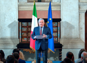 A Villa Madama la cerimonia di giuramento di 46 giovani funzionari vincitori del concorso per Segretari di Legazione, Tajani: I nostri diplomatici nel mondo accompagneranno le nostre imprese all’estero e saranno tra i grandi protagonisti della politica economica