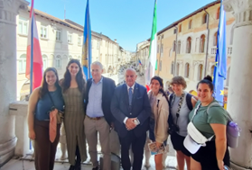 Il sindaco di Pordenone Basso saluta i partecipanti ai progetti Efasce “Soggiorno famiglie di discendenti FVG” e “Alla Scoperta delle proprie radici”