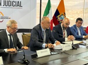 Ecuador. l’Ambasciatore d’Italia Davoli presenzia la firma dell’accordo tra il Consiglio della Magistratura e il Progetto “Itajus”
