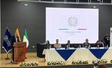 Ecuador, l’Ambasciatore d’Italia Davoli chiude il corso della Guardia di Finanza sul riciclaggio mafioso