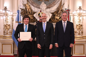 L’Ambasciatore d’Italia in Argentina Fabrizio Nicoletti ha presentato le Lettere Credenziali al Presidente Javier Milei