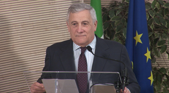 Il Ministro Tajani ha presieduto alla Farnesina una nuova riunione della Task Force Golfo con le Ambasciate italiane nella regione. Nuovi voli con italiani dal Golfo, personale in rinforzo alle sedi di Abu Dhabi e Dubai