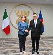 Il Sottosegretario agli Esteri Tripodi a Jakarta in missione di diplomazia della crescita.  Incontri con autorità indonesiane e con il Segretario Generale dell’ASEAN