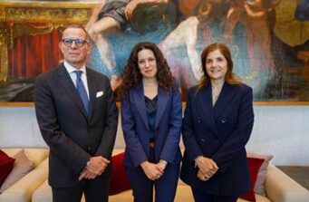 In visita all’INPS la Vicepresidente del Parlamento Ue Antonella Sberna : al centro dei colloqui tutele sociali e previdenziali dei connazionali all’estero, lavoratori e pensionati, in particolare della comunità italiana in Belgio. Focus sulle attività della nuova Direzione Centrale Relazioni Internazionali