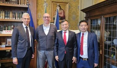 La ceramica avvicina Umbria e Cina: il presidente della Provincia di Perugia Presciutti incontra il presidente dell’Associazione Cina-Italia di Shanghai Zhu