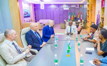 Nigeria, l’Ambasciatore d’Italia Mengoni incontra il Ministro dell’Interno Tunji-Ojo