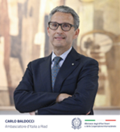 Riad, l’Ambasciatore d’Italia Baldocci all’inaugurazione della mostra “Echoes of Movement: : Dialogues between Italy and Saudi Arabia”