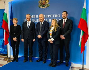 “Grande Partenza” in Bulgaria del Giro d’Italia 2026.  Incontro dell’Ambasciatore Apicella con il Ministro dello Sport Iliev