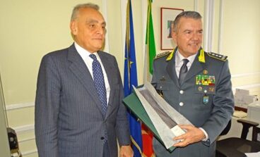 L’Ambasciatore d’Italia a Madrid Buccino Grimaldi riceve il Generale di Corpo d’Armata della Guardia di Finanza, Stefano Screpanti