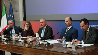PMI: Ministro Urso: Legge annuale è svolta importante per nostra competitività, ma Ue deve accelerare sulle riforme”