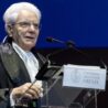 Università degli studi di Firenze, conferita al Presidente Mattarella la laurea honoris causa in “Politica, Istituzioni e Mercato”: “Occorre dedicarsi allo studio con passione, nei diversi ambiti della conoscenza affinché i nuovi confini del sapere possano essere esplorati e coltivati per realizzare il benessere collettivo che muove dalla centralità della persona”