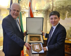 Toscana e Bukhara verso il Gemellaggio: il Presidente  Giani incontra l’Ambasciatore dell’Uzbekistan Fayzullae
