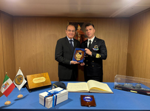 Grecia, l’Ambasciatore Cuculi visita il pattugliatore Morosini al Porto del Pireo
