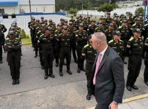 L’Ambasciatore d’Italia in Ecuador, Giovanni Davoli ha visitato l’Accademia di Polizia: “Insieme contro le mafie”