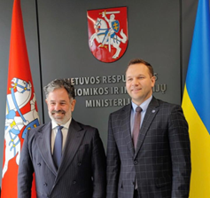 Lituania, l’Ambasciatore d’Italia de Maigret incontra il Ministro dell’Economia e dell’Innovazione Grikšas