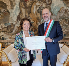 Svezia, celebrata all’Ambasciata a Stoccolma la IX Giornata della Ricerca Italiana nel Mondo dedicata agli studi sull’invecchiamento. Onorificenza dell’Ordine della Stella d’Italia alla Prof.ssa Laura Fratiglioni del Karolinska Institutet