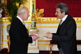 Londra, l’Ambasciatore d’Italia Fabio Cassese ha presentato le lettere credenziali a Re Carlo III