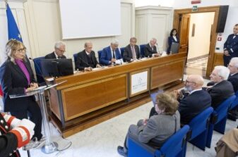 Il Presidente Mattarella ha partecipato al seminario di studio organizzato in occasione dei vent’anni dell’elezione di Giorgio Napolitano a Presidente della Repubblica
