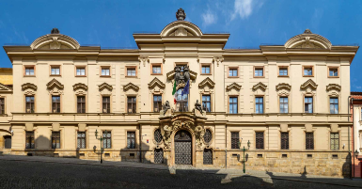 Ambasciata d’Italia a Praga, indetta una procedura di selezione per l’assunzione di un impiegato a contratto da adibire ai servizi di assistente amministrativo (scadenza 4.7.2026)